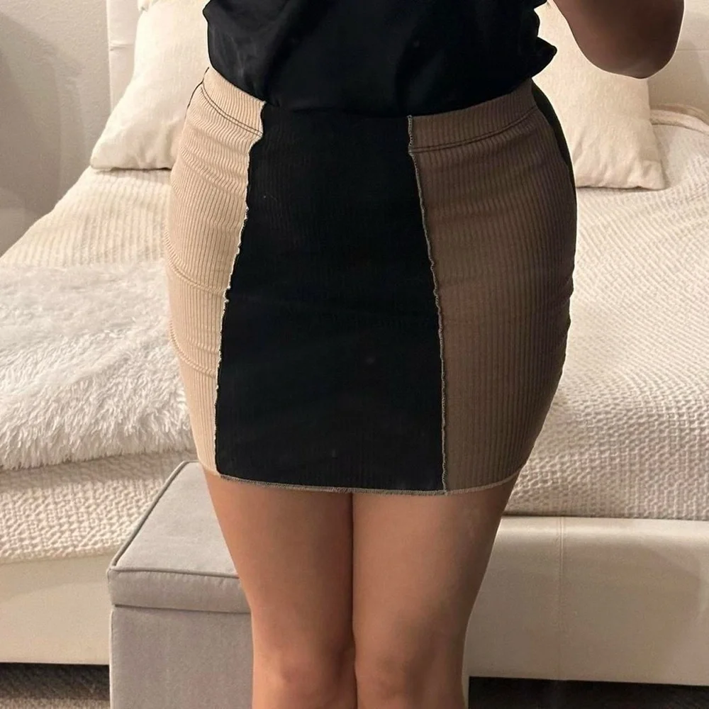 Bodycon Colorblock Mini Skirt - Picture 4 of 5